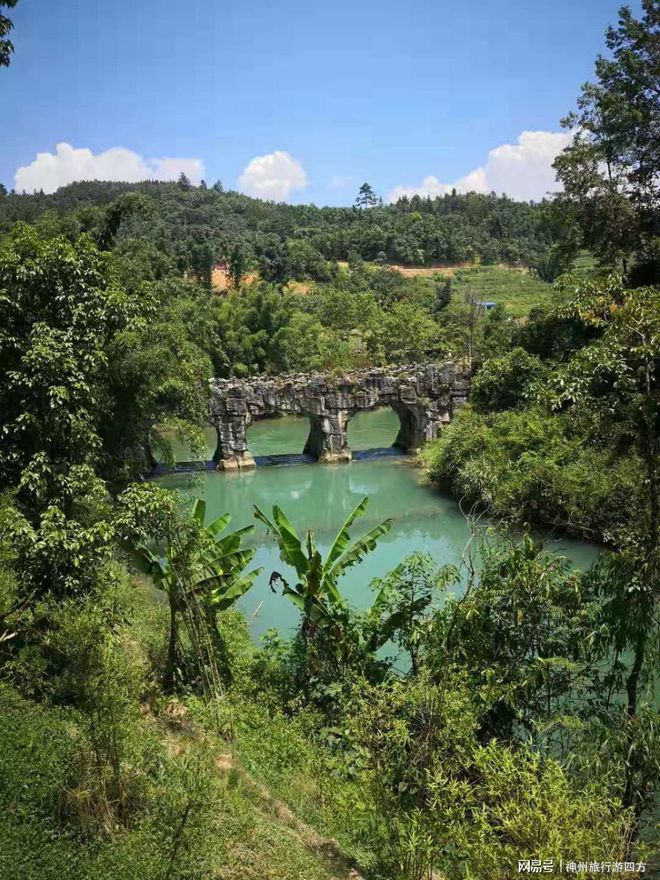 博乐体育：贵州旅逛攻略必去景点贵州当地优越导逛和最佳旅逛线道先容(图7)