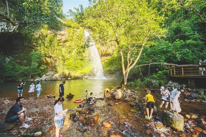 博乐体育：中邦十大热门景区旅逛攻略宝典