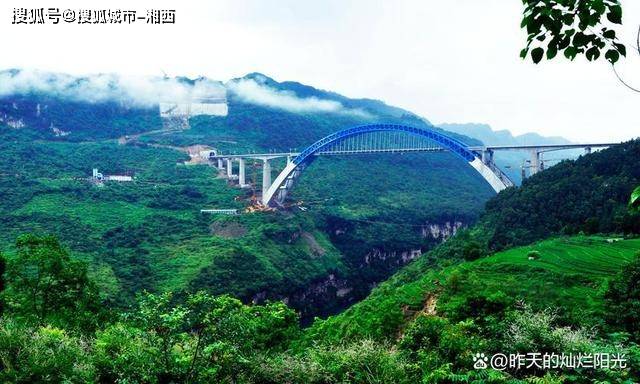 博乐体育：第一次来贵州旅逛四日如何玩？贵州4日3晚亲子逛旅逛攻略(图4)