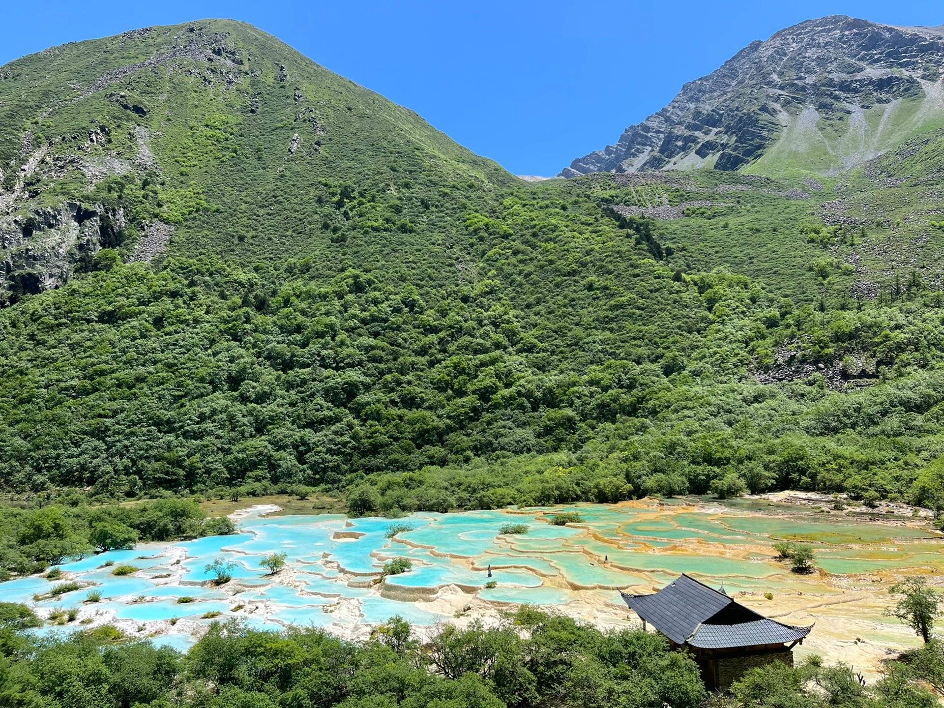 博乐体育：必然要保藏的四川带家人旅逛攻略(图2)