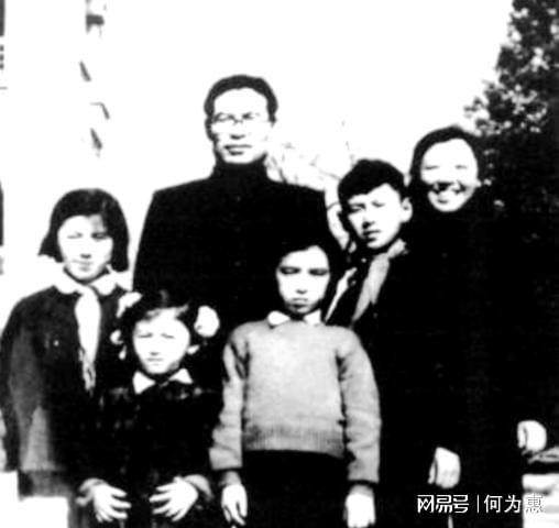 博乐体育：1954年高岗自戕继配子处境辛苦：必需让她育部(图2)